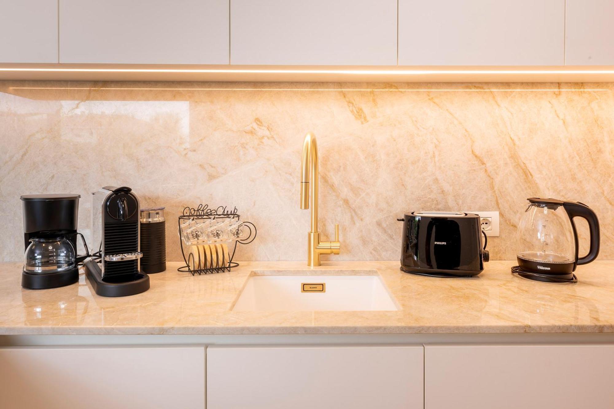 Lifestyle Apartments Dante 巴多利诺 外观 照片