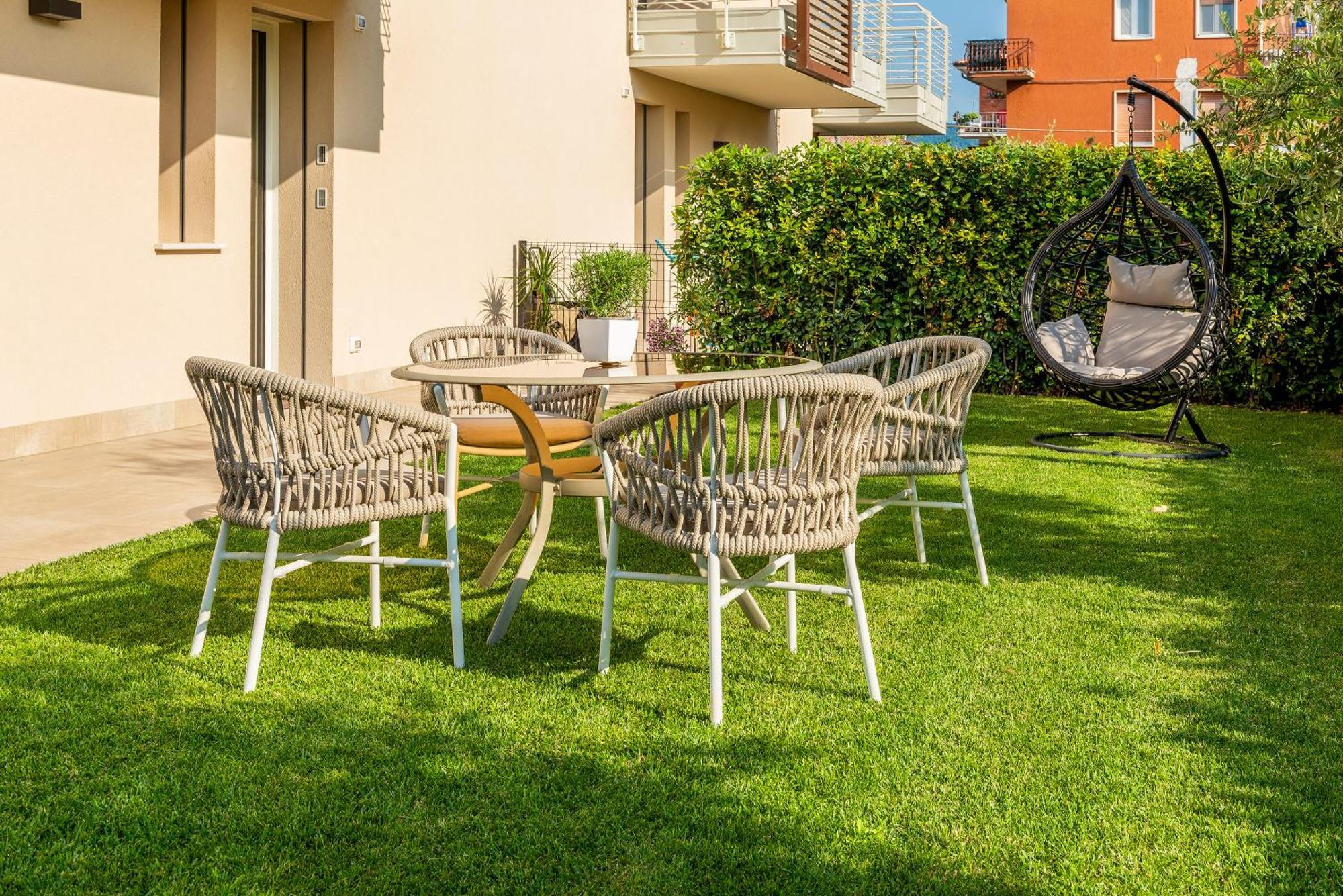 Lifestyle Apartments Dante 巴多利诺 外观 照片